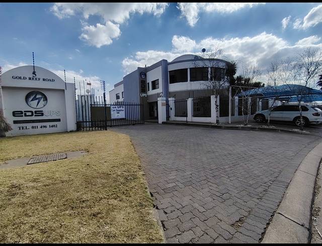 1,047M² WAREHOUSE FOR SALE IN ORMONDE
